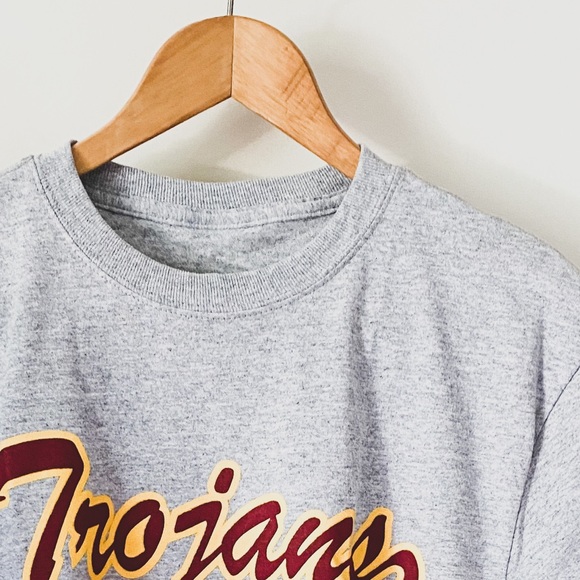 USC Tops - University of Southern California Graphic Crop Top